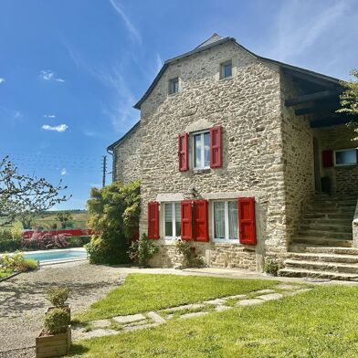 Maison 8 pièces 399000 €