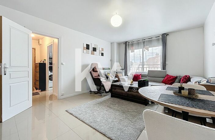 SUPERBE APPARTEMENT DE TYPE 4 - ENTIÈREMENT RÉNOVÉ — photo 4