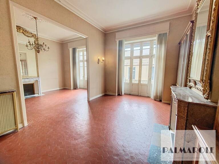 Perpignan Castillet t4 balcons dans immeuble bourgeois — photo 1