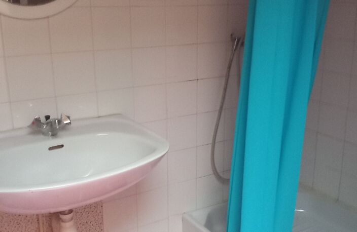 Vente maison 3 pièces 50 m² Cholet (49300) — photo 5