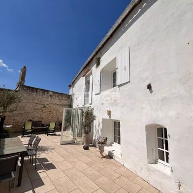 Maison 6 pièces 747300 €