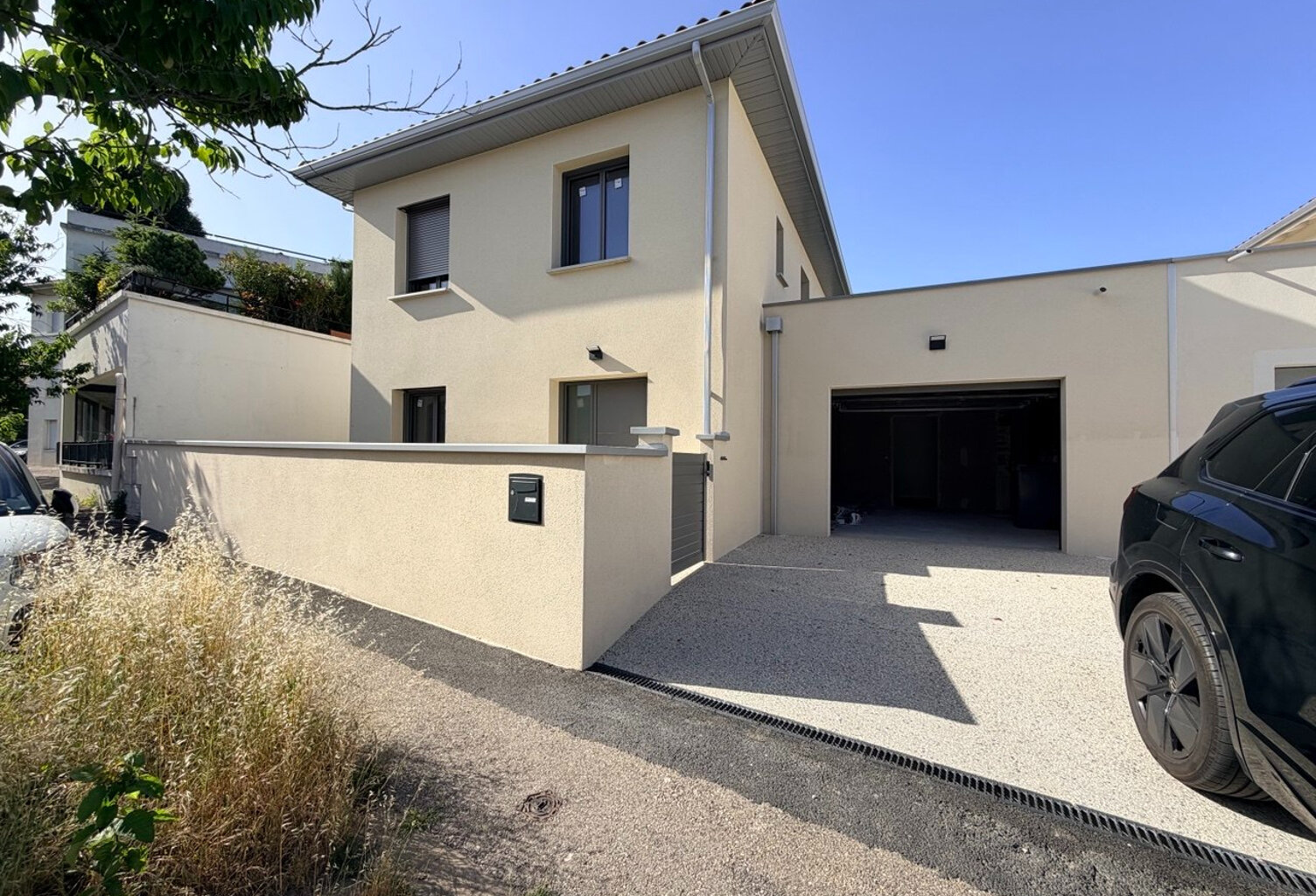 À louer Maison neuve T5 de 144 m² avec garage — photo 1