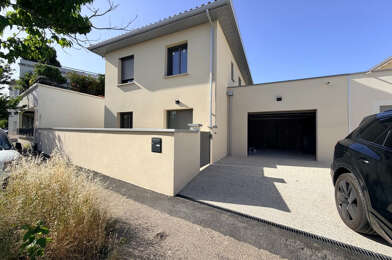 Maison 5 pièces 2450 €