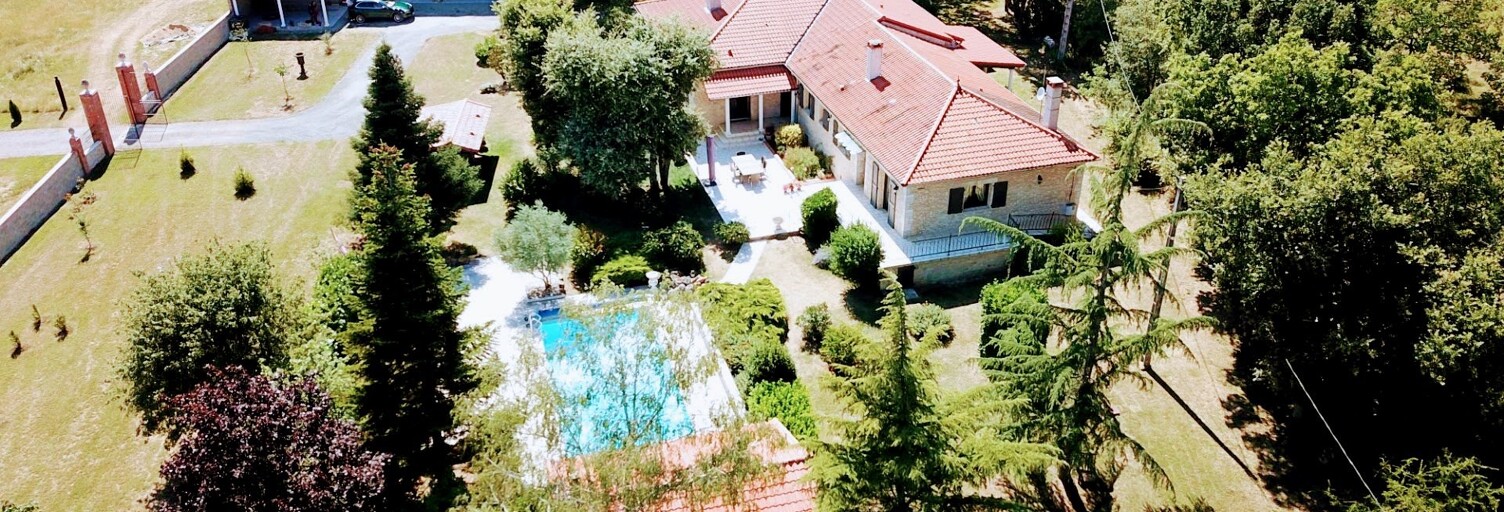 Maison 9 Pièces 350 m² à vendre à Cordes-sur-Ciel (81170)