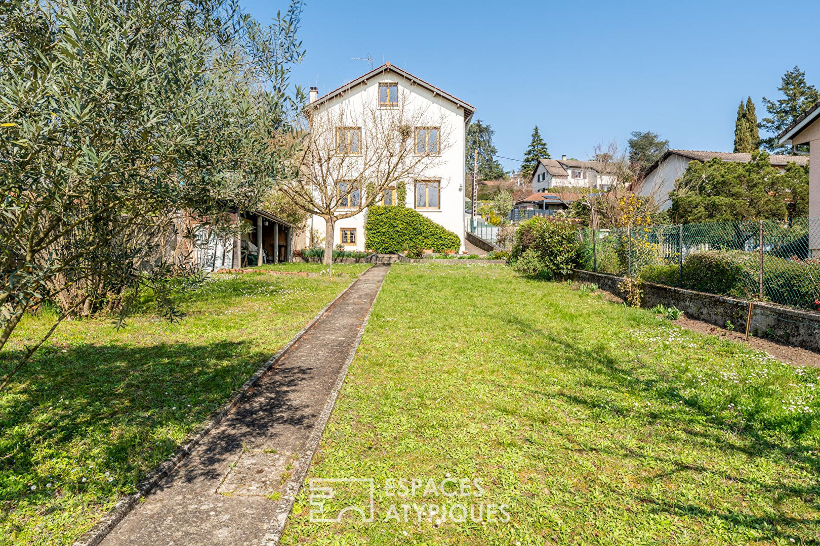 Maison R T8