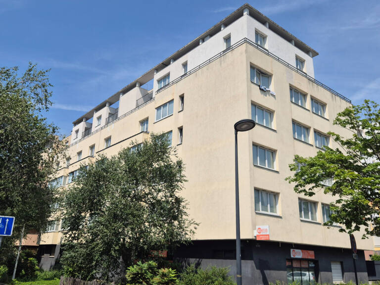 Appartement Grenoble 1 pièce(s) 19.7 m2 — photo 1