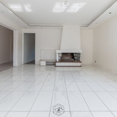 Maison 7 pièces 180000 €