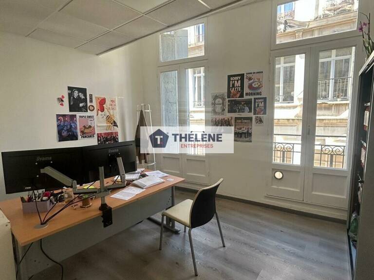BUREAUX à LOUER — photo 1