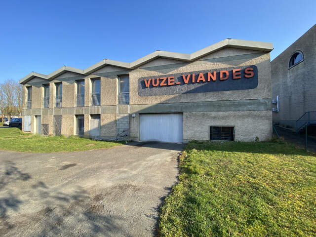 LOCAL INDUSTRIEL 800 M2 POITIERS — photo du bien