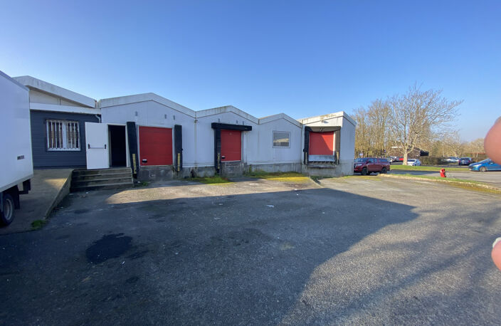 LOCAL INDUSTRIEL 800 M2 POITIERS — photo 2