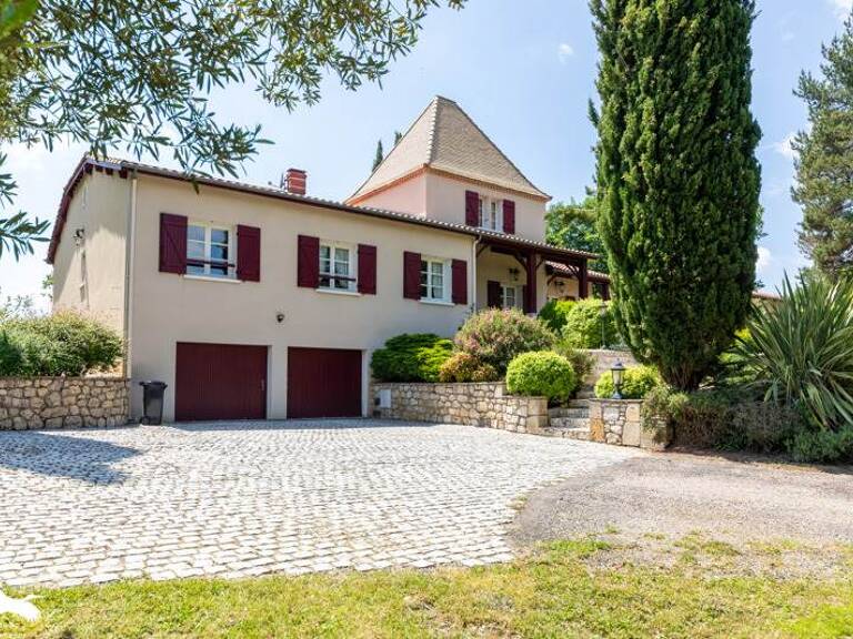 Villa de 8 pièces principales — photo 1