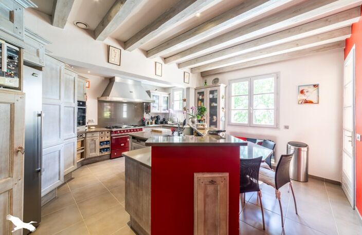 Villa de 8 pièces principales — photo 2