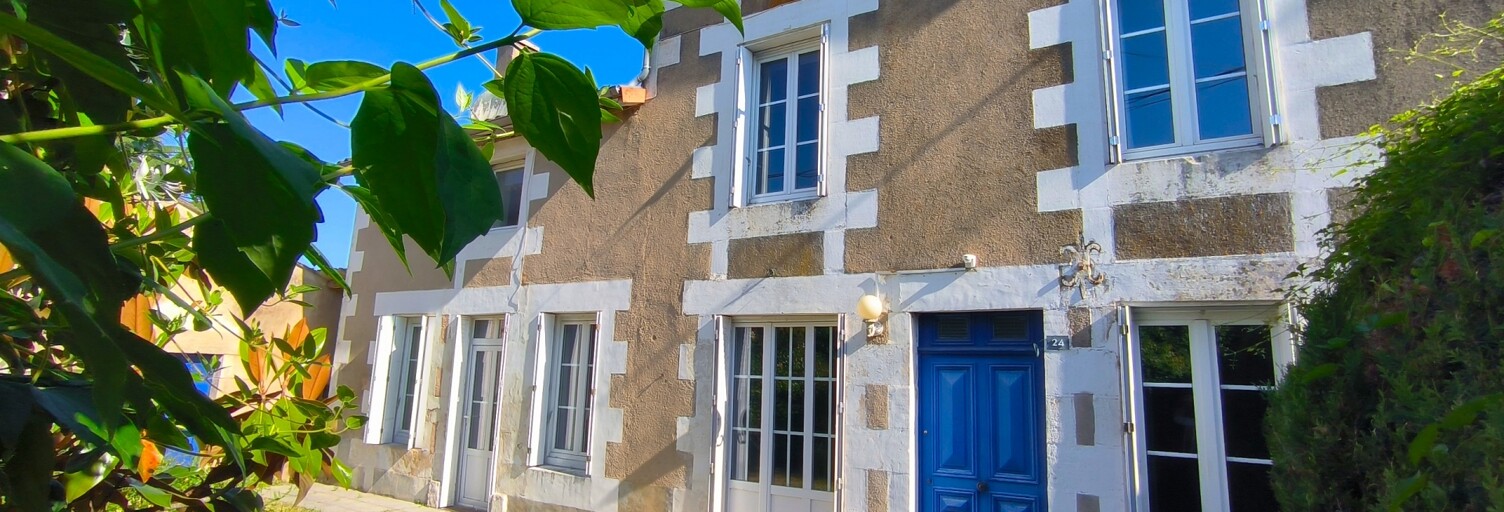 Maison 10 Pièces 226 m² à vendre à Saint-Julien-l'Ars (86800)