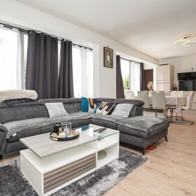 Appartement 3 pièces 161250 €