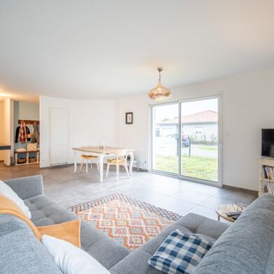 Maison 5 pièces 324632 €