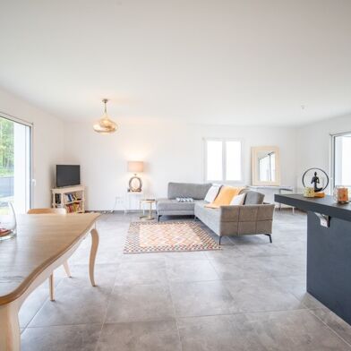 Maison 5 pièces 324632 €