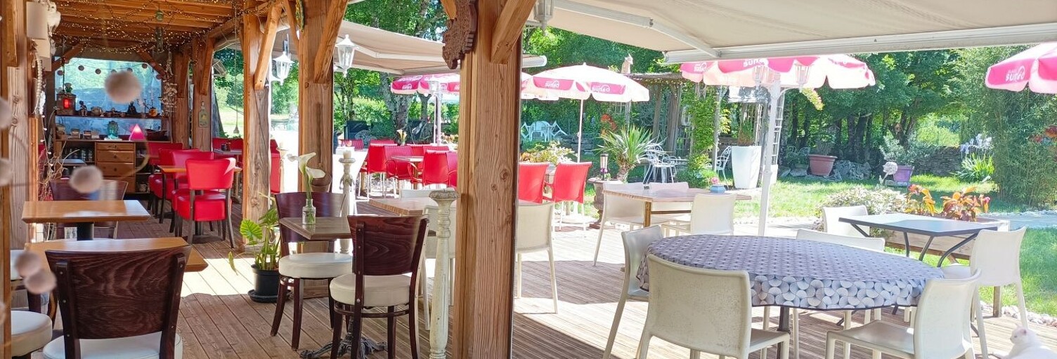 Commerce  113 m² à vendre à Montfaucon (46240)