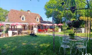 Commerce  113 m² à vendre à Montfaucon (46240)