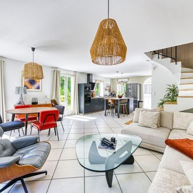 Maison 6 pièces 499000 €