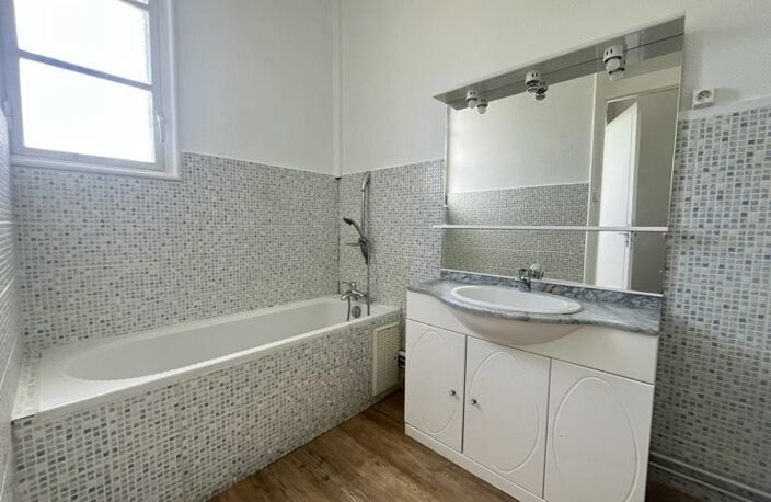 Vente appartement 4 pièces 78 m² Allouis (18500) — photo 4