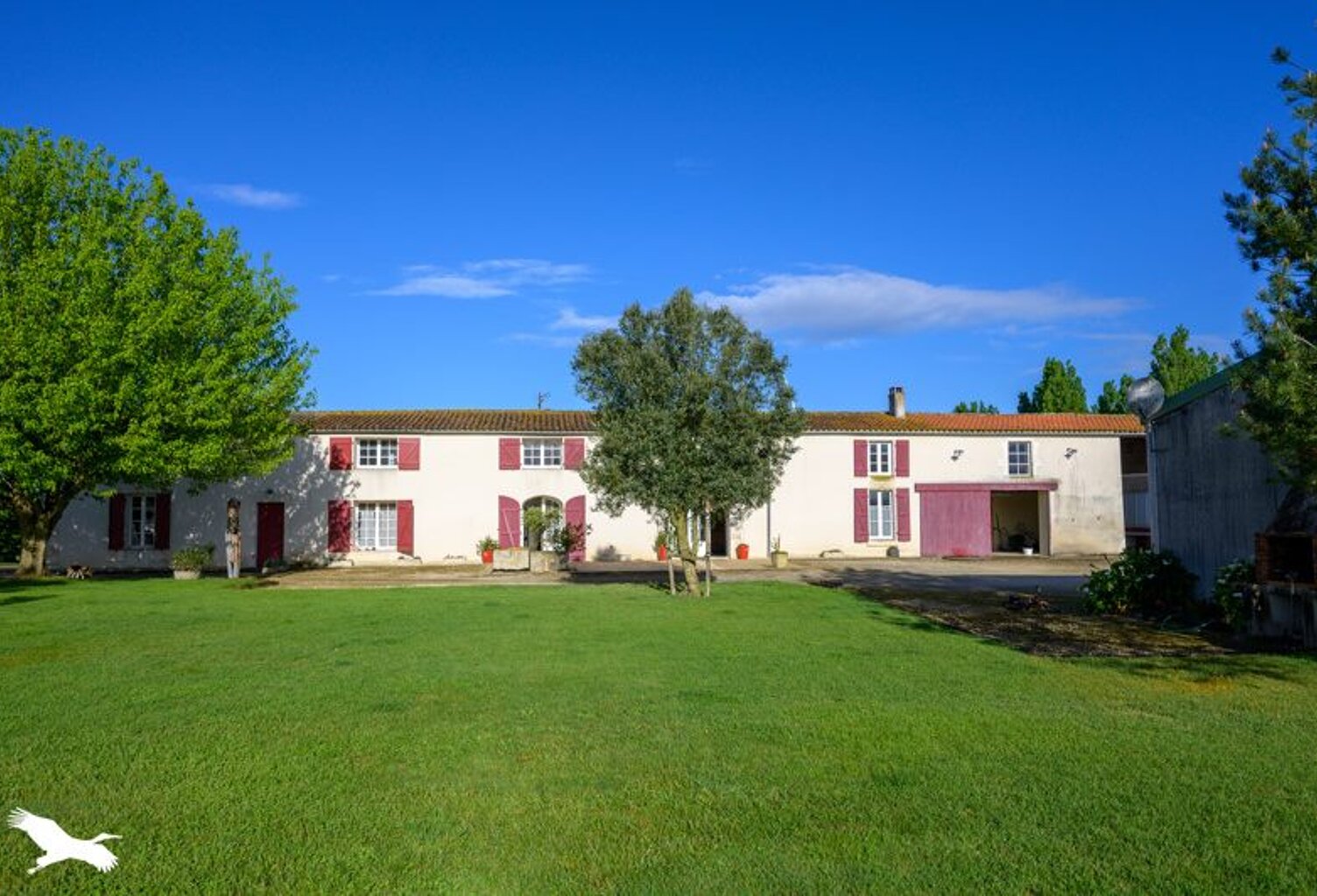 Vente maison 9 pièces 336 m² Andilly-les-Marais (17230) — photo 1