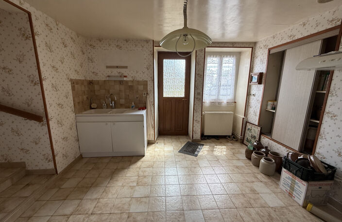 MAISON ANCIENNE AVEC DEPENDANCE — photo 4