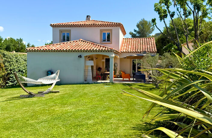 Villa récente avec terrain et potentiel de division — photo 2