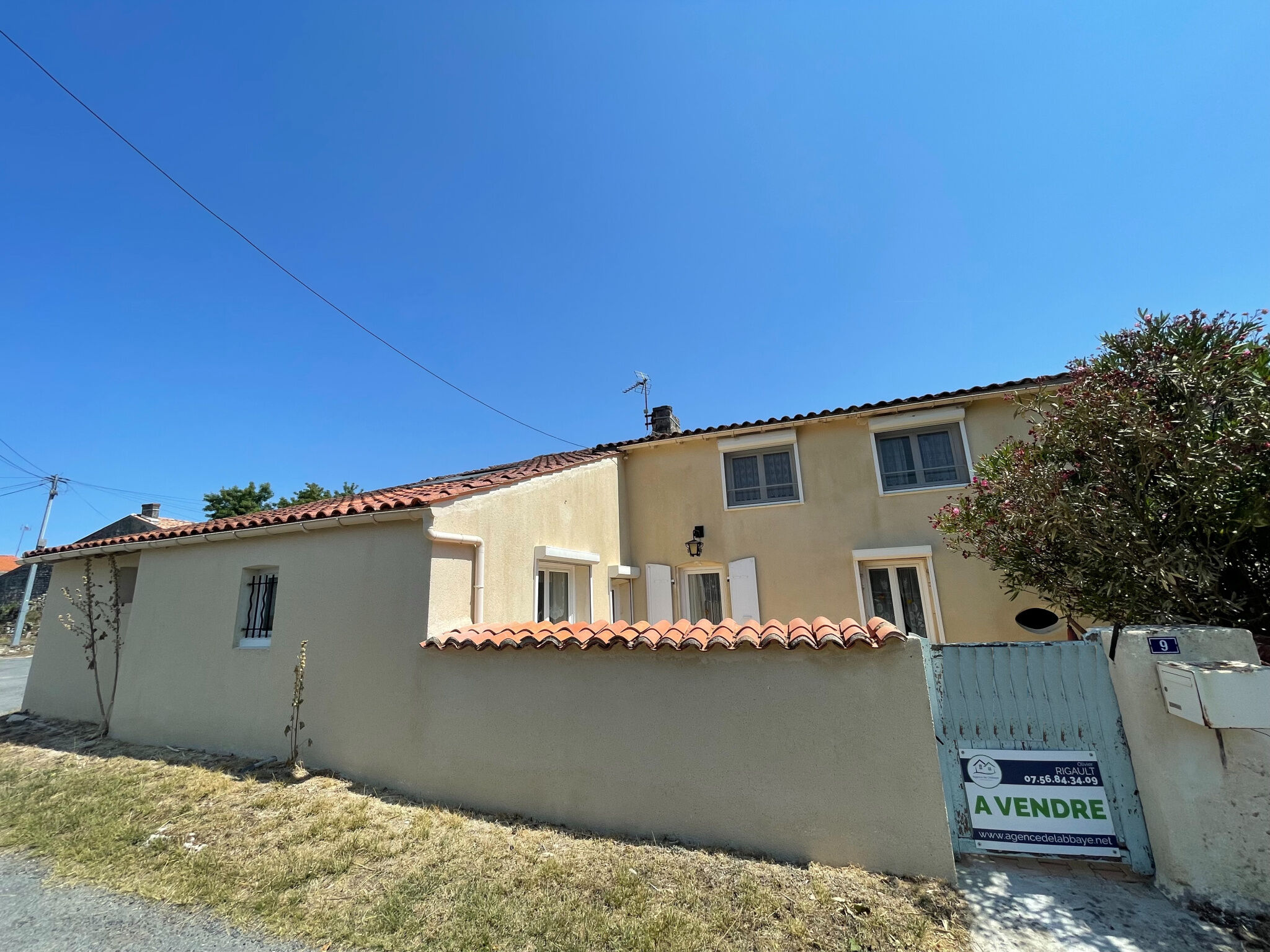 Villa / Maison 5 pièces  à vendre Saint-Savinien 17350