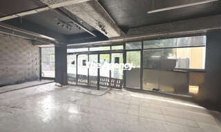 Commerce  296 m² à louer à Marseille 9 (13009)