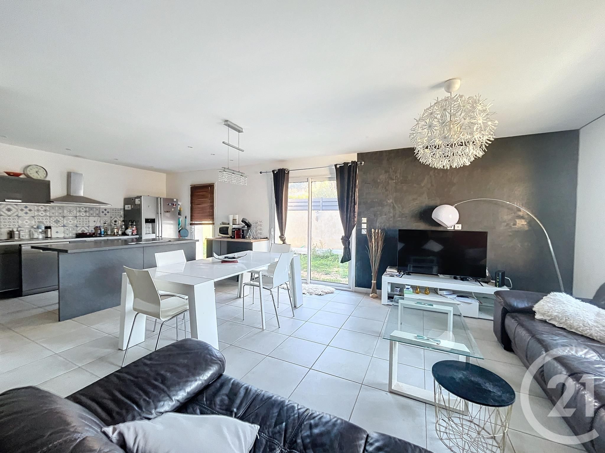 Villa / Maison  T5 à vendre Aubagne 13400