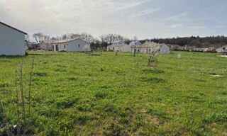Terrain  610 m² à vendre à Angoulême (16000)