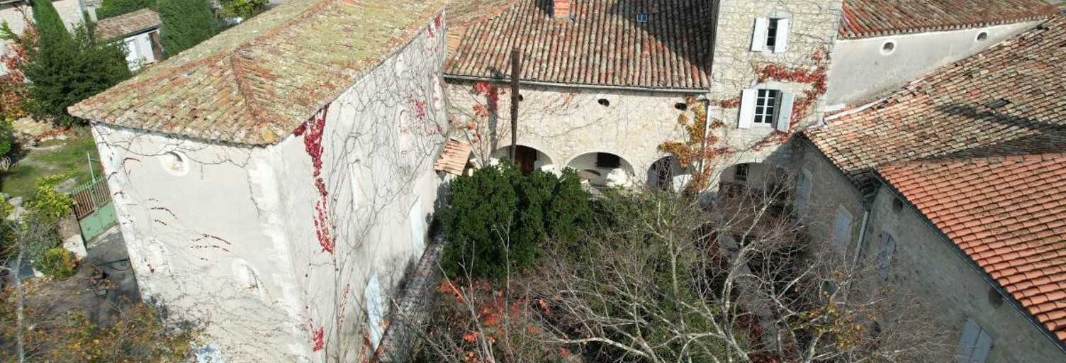 Maison 9 Pièces 574 m² à vendre à Saint-André-de-Cruzières (07460)