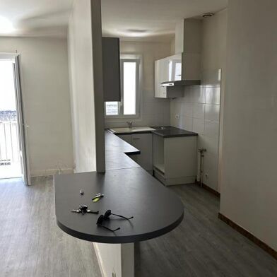 Appartement 3 pièces 590 €