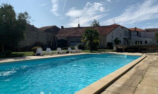 Maison 9 Pièces 339 m² à vendre à Surgères (17700)