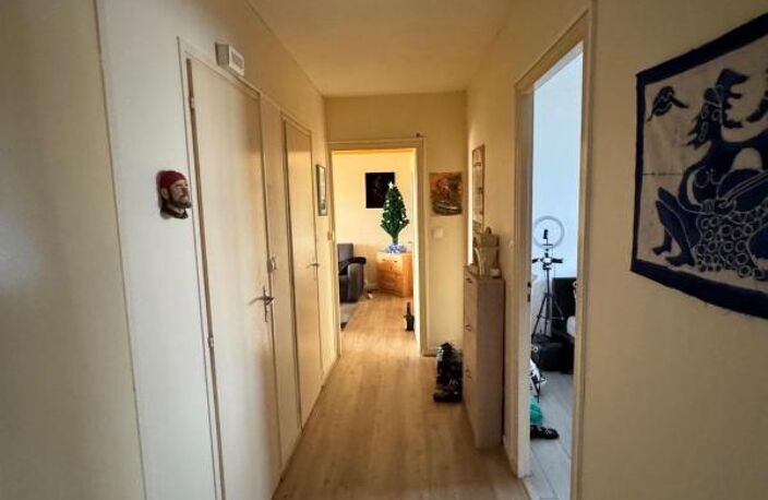Appartement F3 avec balcon, ascenceur et stationnement privatif — photo 3