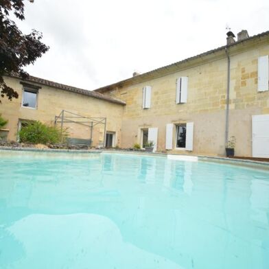 Maison 11 pièces 549900 €