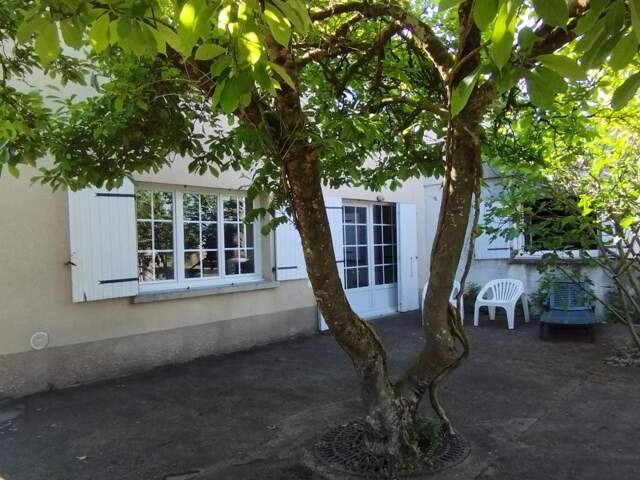 Maison de campagne 5 chambres – Grand terrain, dépendances, jardin et serre — photo du bien