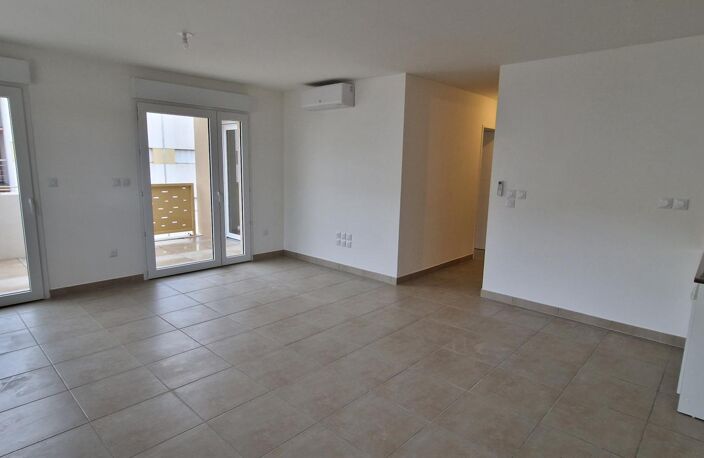 APPARTEMENT T3 PARFAIT ETAT AVEC TERRASSE — photo 2