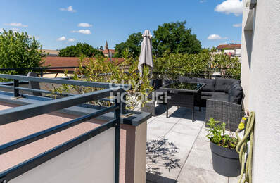Superbe appartement avec terrasse et vue dégagée — photo du bien
