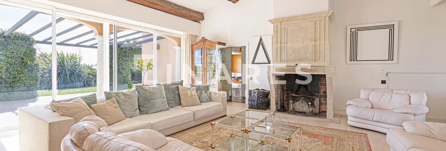 Maison 7 Pièces 570 m² à vendre à Saint-Cyr-sur-Mer (83270)