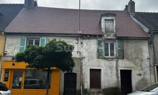 Immeuble  235 m² à vendre à Lons-le-Saunier (39000)
