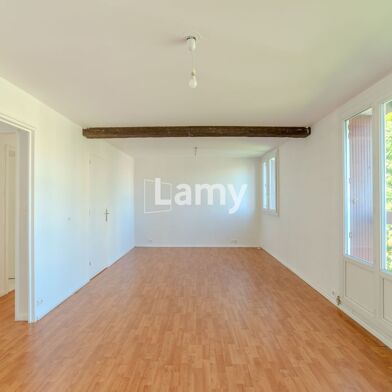 Appartement 3 pièces 109000 €