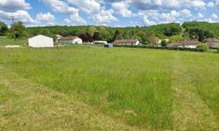 Terrain  5693 m² à vendre à Paussac-et-Saint-Vivien (24310)