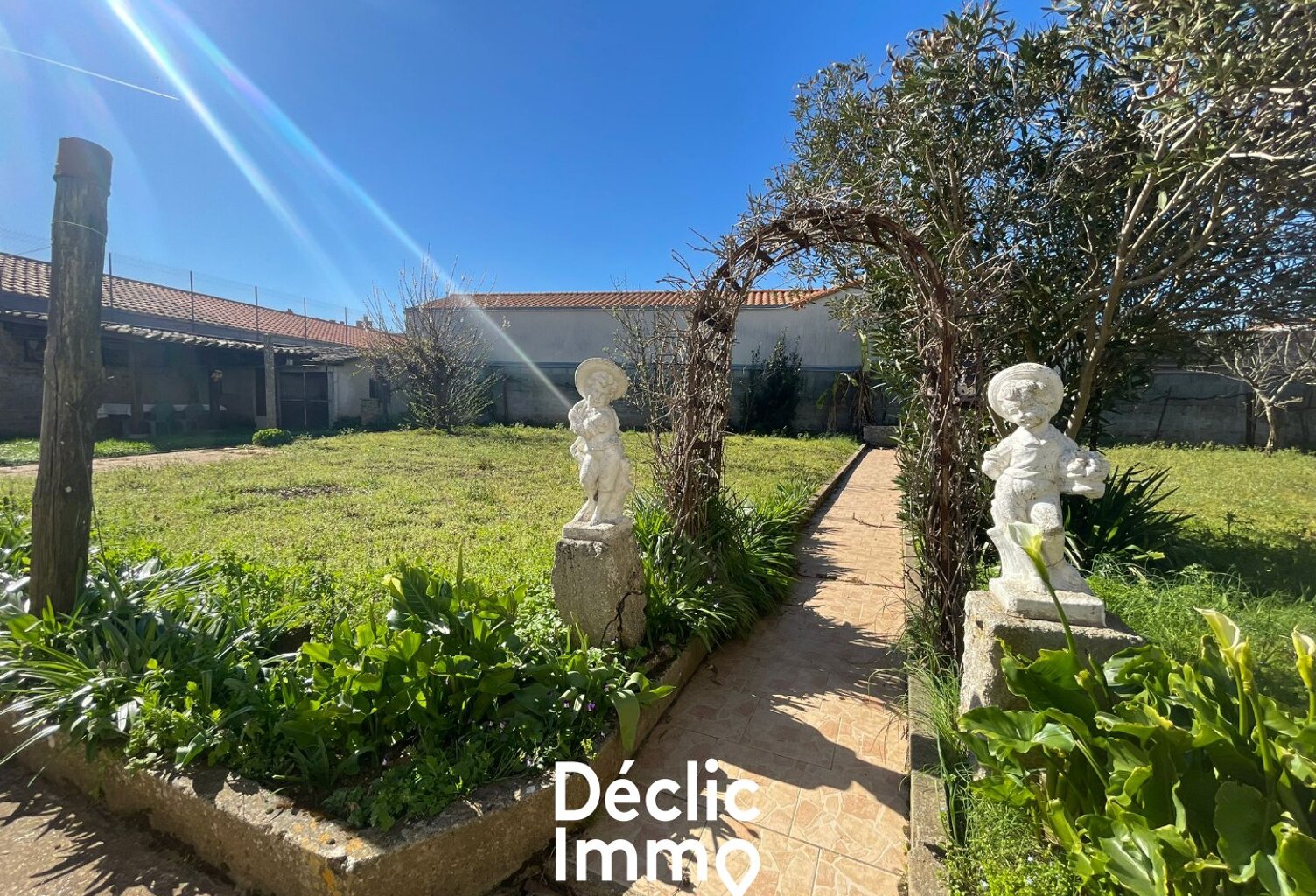 Charmante maison avec Jardin, à Luçon, proche de toutes les commodités. — photo 1