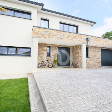 Maison 6 pièces 900000 €