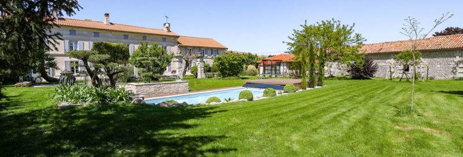 Maison 9 Pièces 317 m² à vendre à Val-des-Vignes (16250)