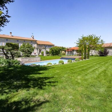 Maison 9 pièces 596790 €