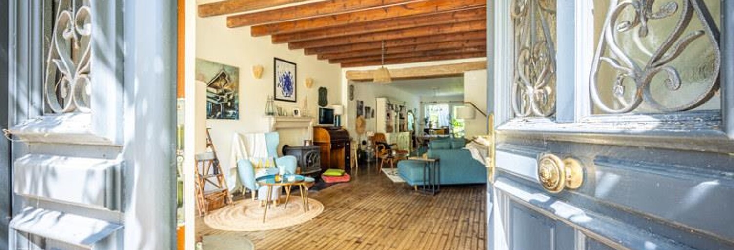 Maison 8 Pièces 198 m² à vendre à Saint-Romans-lès-Melle (79500)