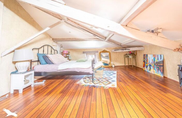 Maison en pierre de 8 pièces principales — photo 3