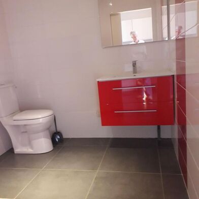 Local industriel  1500 €